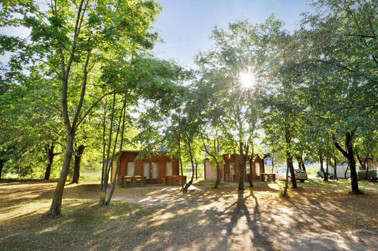 Kaunas Camp Inn Buitenkant foto