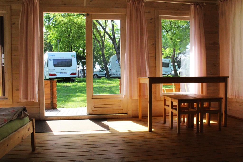 Kaunas Camp Inn Buitenkant foto
